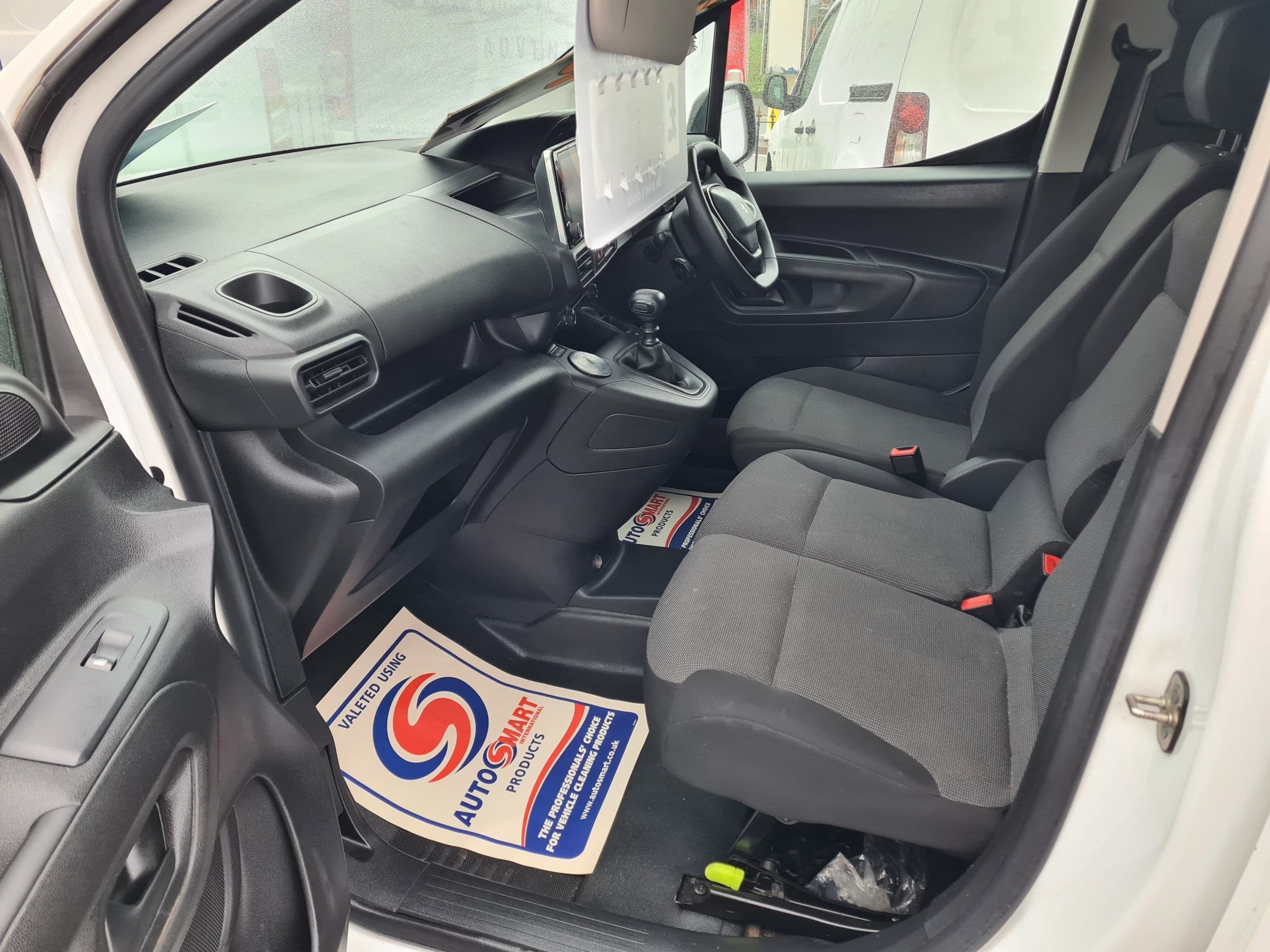 2022 PEUGEOT PARTNER 1.5 HDI - Image 4