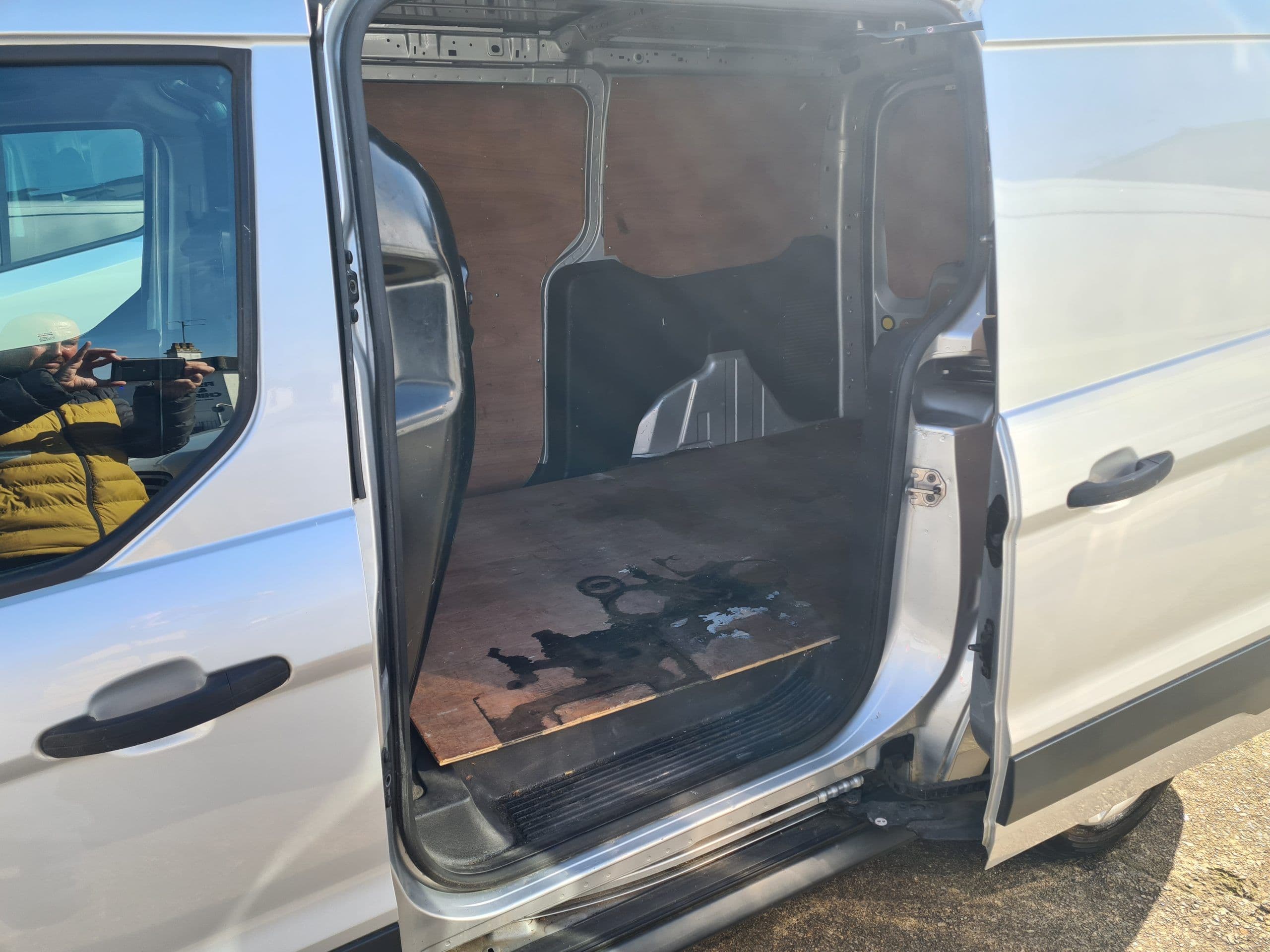 2014 FORD CONNECT 1.5 TDCI LONG WHEELBASE - Image 4