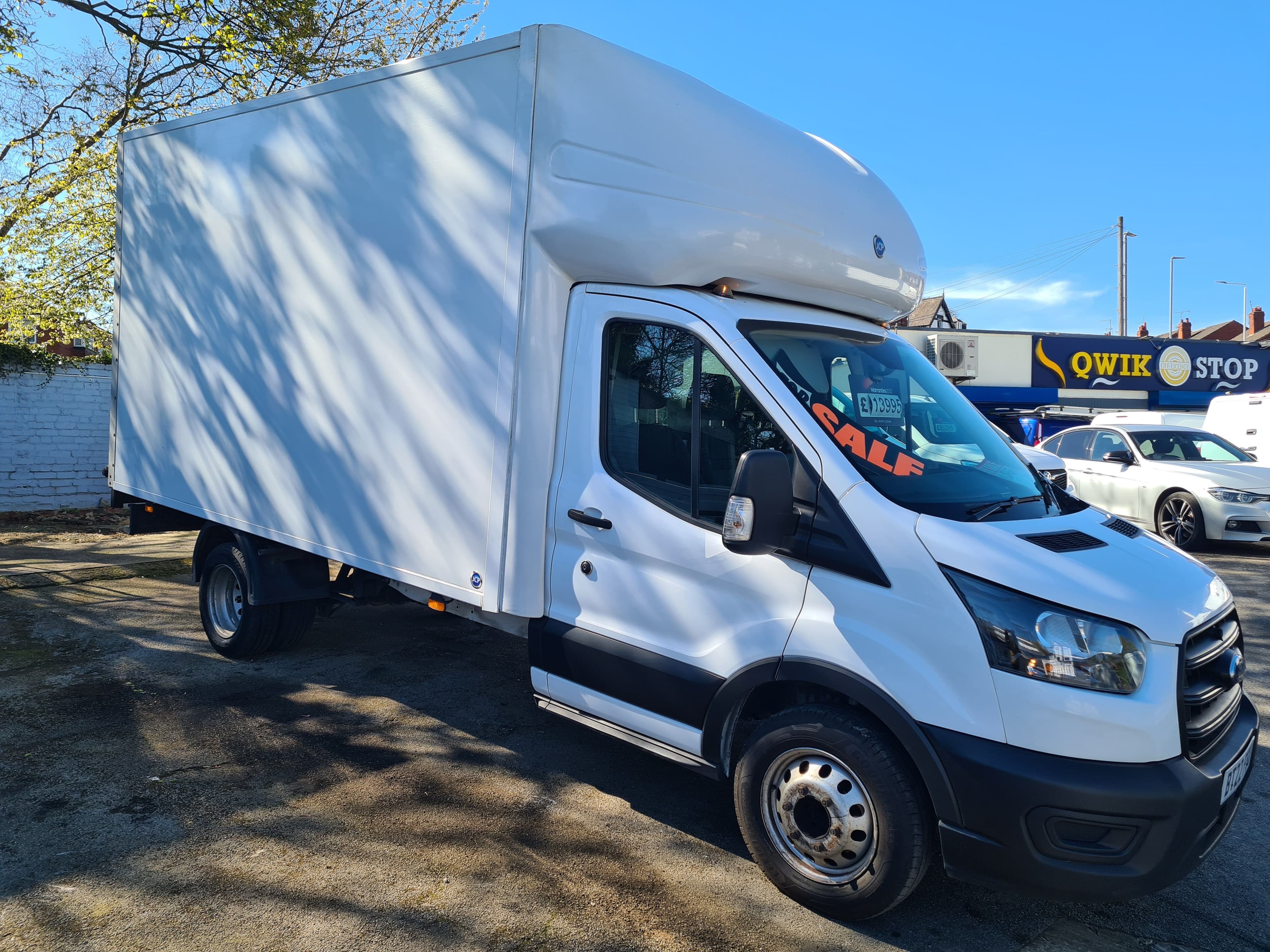 FORD TRANSIT LUTON - Image 2