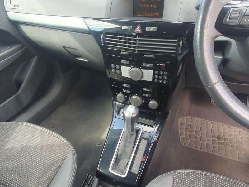VAUXHALL ASTRA 1.8 AUTOMATIC